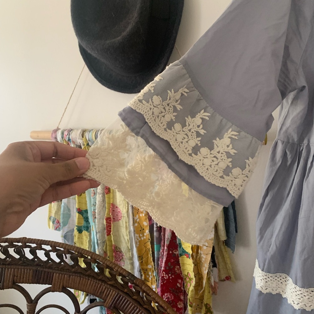 Velzera EUC blue and white lace bohemian dress - Picture 12 of 16